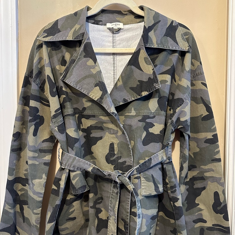 Umgee Camouflage Utility Jacket with Belt